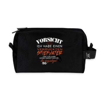 Vorsicht Ich habe einen verrueckten Stiefvater ... - Recycelte Kulturtasche - Schwarz - Vorne