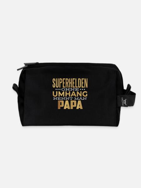 Superhelden ohne Umhang nennt man Papa - Recycelte Kulturtasche - Schwarz