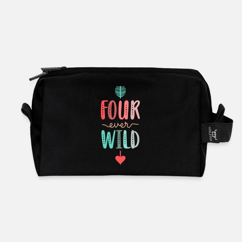 Four Ever Wild 4. Geburtstagsgeschenk Mädchen - Recycelte Kulturtasche - Schwarz