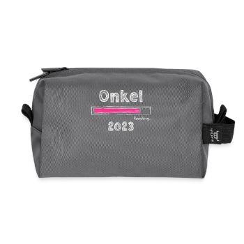 Onkel 2023 loading Nichte Neffe Baby - Recycelte Kulturtasche - Anthrazit - Vorne