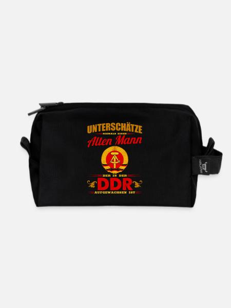 Alter Mann der in der DDR Geboren wurde - Recycelte Kulturtasche - Schwarz