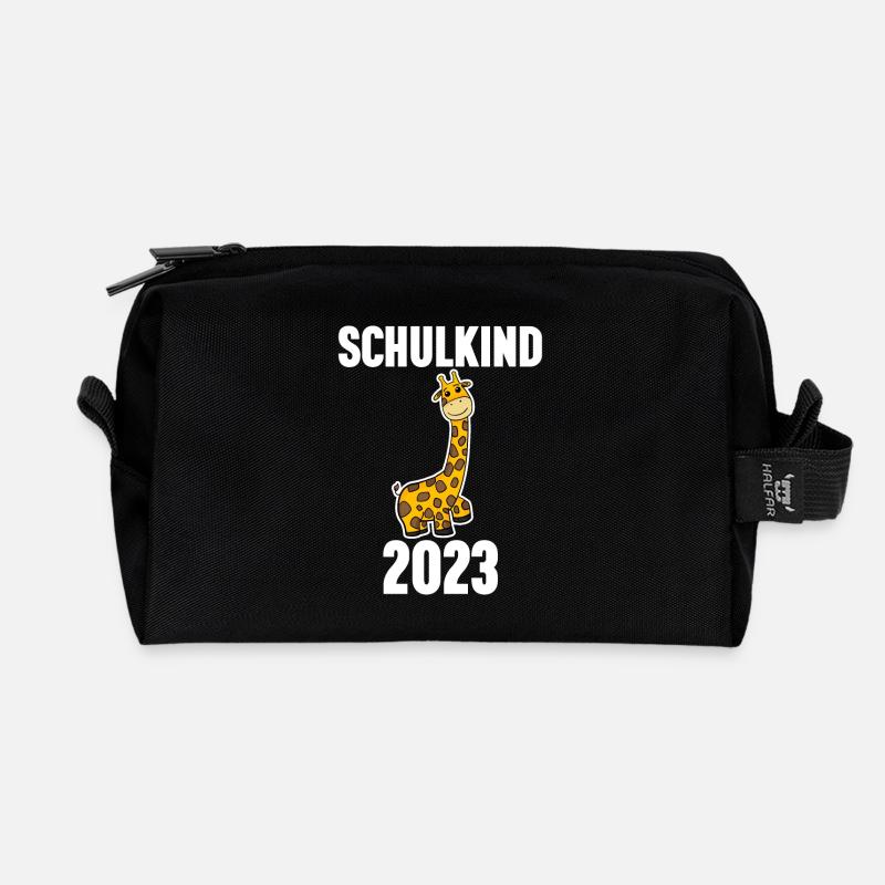Schuldkind Einschulung Giraffe 2023 - Recycelte Kulturtasche - Schwarz