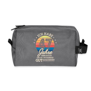 47. Geburtstag Geschenk Habe 47 Jahre Gebraucht - Recycelte Kulturtasche - Anthrazit - Vorne