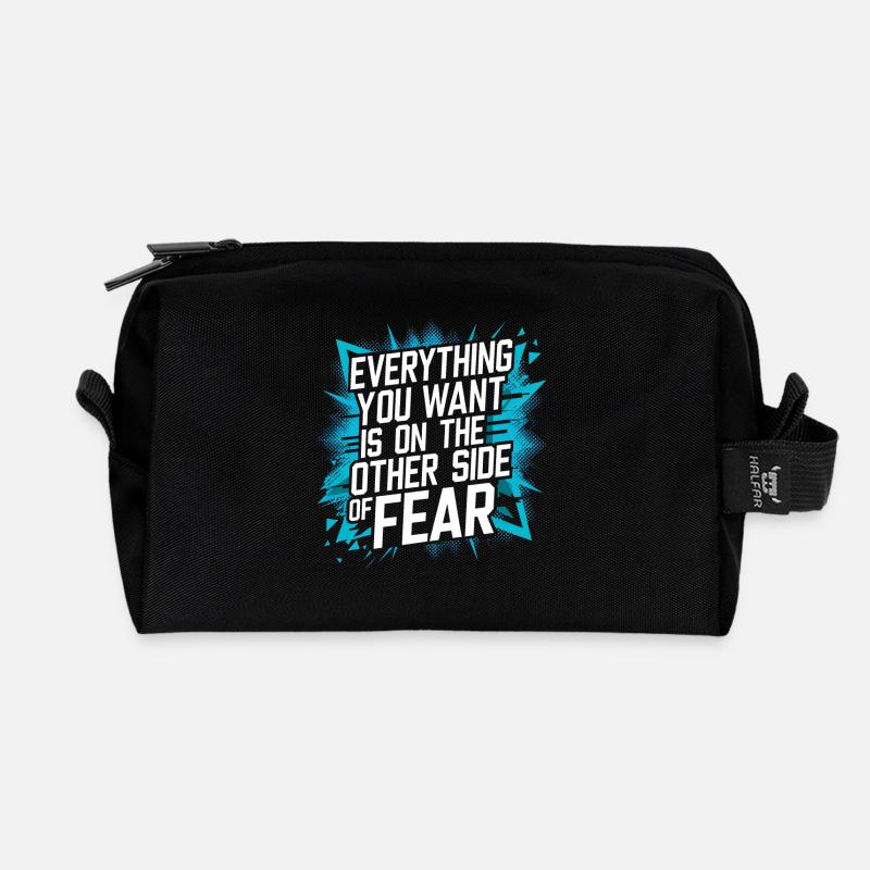 Everything You Want Motivation Gegen Komfortzone - Recycelte Kulturtasche - Schwarz