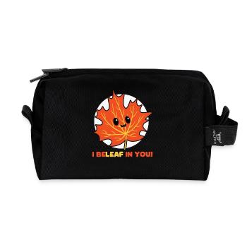 Ich Glaub an Dich - Herbstliches Blatt Outfit - Recycelte Kulturtasche - Schwarz - Vorne