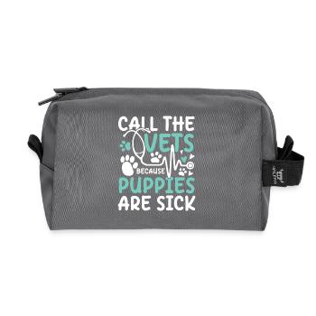 Call The Vets Because Puppies Are Sick - Recycelte Kulturtasche - Anthrazit - Vorne
