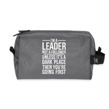 I'm a leader not a follower funny shirt - Recycelte Kulturtasche - Anthrazit - Vorne