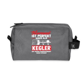 Niemand Ist Perfekt Aber Als Kegler - Recycelte Kulturtasche - Anthrazit - Vorne
