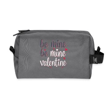 Be Mine Valentinstag Romantisches Outfit mit Herz - Recycelte Kulturtasche - Anthrazit - Vorne