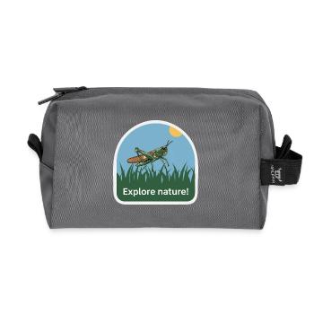 HEUSCHRECKE - Recycelte Kulturtasche - Anthrazit - Vorne