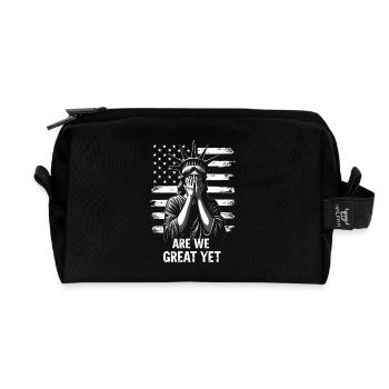 Are We Great Yet Statue of Liberty  America USA - Recycled Toiletry Zip Bag - black - Front