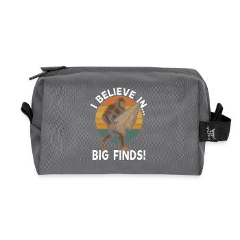 Pfeilspitzen Suchen Arrowhead Hunting Bigfoot - Recycled Toiletry Zip Bag - anthracite - Front