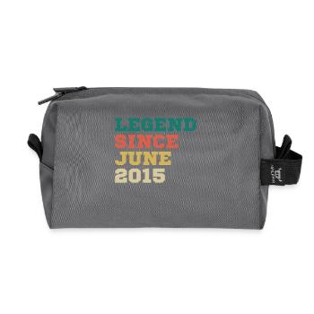 Legende seit Juni 2015 Geburtstagsgeschenk - Recycelte Kulturtasche - Anthrazit - Vorne