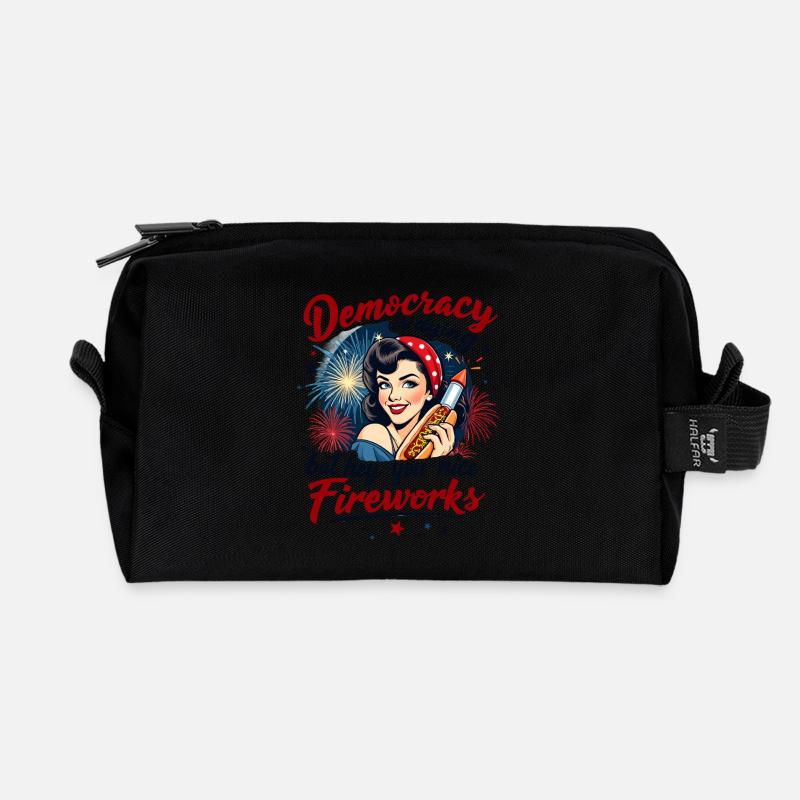Democracy Is Dying But Here Are The Fireworks - Recycelte Kulturtasche - Schwarz