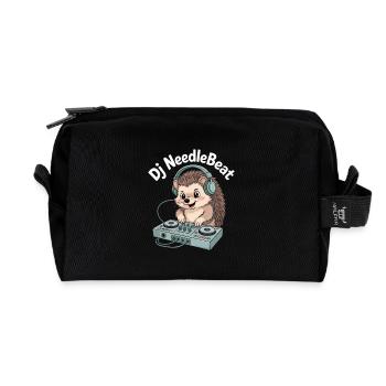 DJ NeedleBeat Igel DJ with headphones at the podium - Recycled Toiletry Zip Bag - black - Front