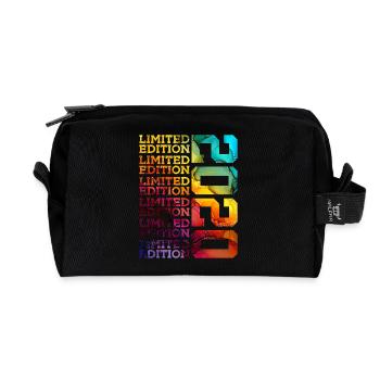 LIMITED EDITION 2020 6 YEARS 6TH BIRTHDAY - Recycled Toiletry Zip Bag - black - Front