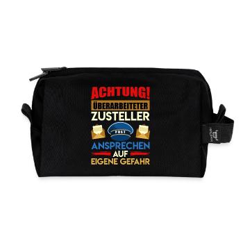 Postboten ACHTUNG!ÄBERARBEITETER ZUSTELLER - Recycelte Kulturtasche - Schwarz - Vorne