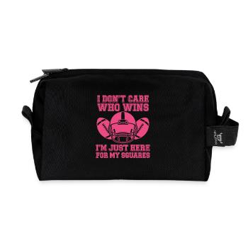 Squares Fußball-Humor-Tee - Recycelte Kulturtasche - Schwarz - Vorne