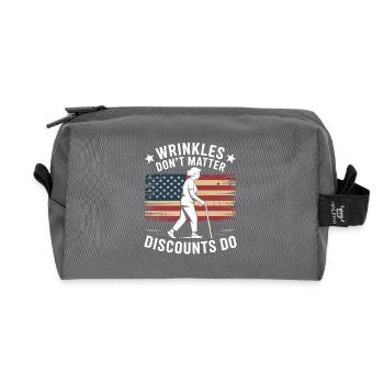 Senior Discount Funny Retirement - Recycled Toiletry Zip Bag - anthracite - Front