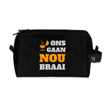 Ons Gaan Nou Braai Grill Tee - Recycled Toiletry Zip Bag - black - Front