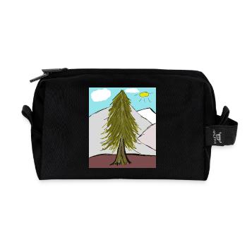 Nadelwald am Bergsonnenglanz - Recycelte Kulturtasche - Schwarz - Vorne