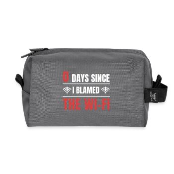 Technical Support 0 Days Since My Last PC Crash - Recycled Toiletry Zip Bag - anthracite - Front