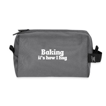 Backen – so umarme ich | Lustiger Spruch - Recycelte Kulturtasche - Anthrazit - Vorne