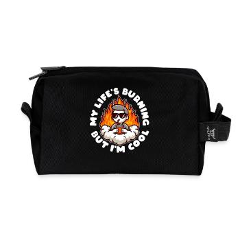 MEIN LEBEN BRENNT, ABER ICH BIN COOL - Recycelte Kulturtasche - Schwarz - Vorne