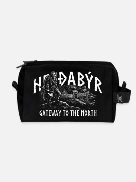 HEIÐABÝR - Gateway to the North - Recycelte Kulturtasche - Schwarz