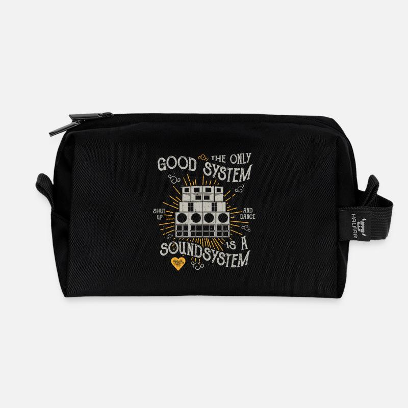 THE ONLY GOOD SYSTEM IS A SOUNDSYSTEM GESCHENK - Recycelte Kulturtasche - Schwarz