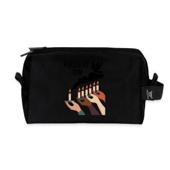 Passez-le - Unité et espoir Bougie Art - Trousse de toilette en tissu recyclé - noir - Devant