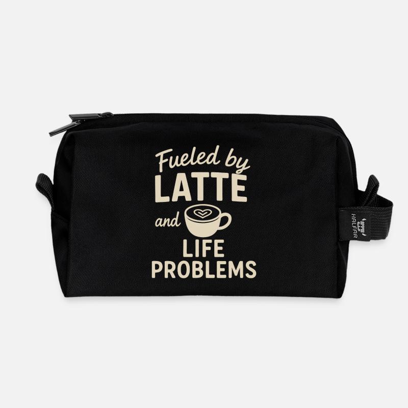 Fueled by Latte & Life Problems Shirt - Recycelte Kulturtasche - Schwarz