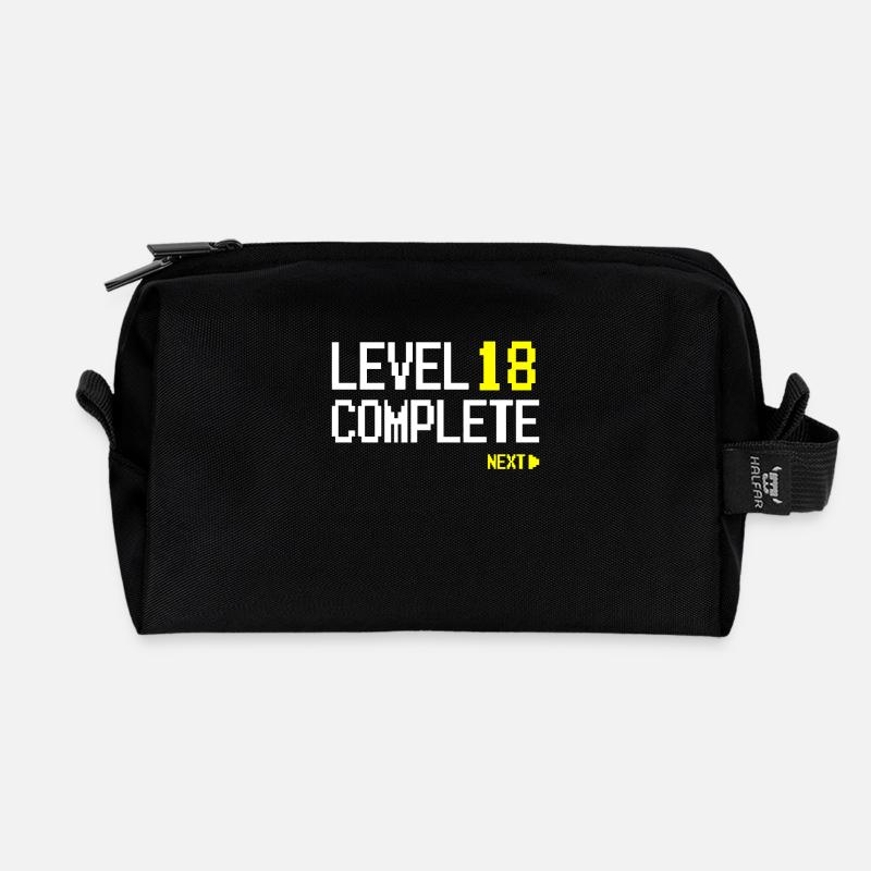 19th birthday Level 18 Complete Next born 2000 - Recycled Toiletry Zip Bag - black