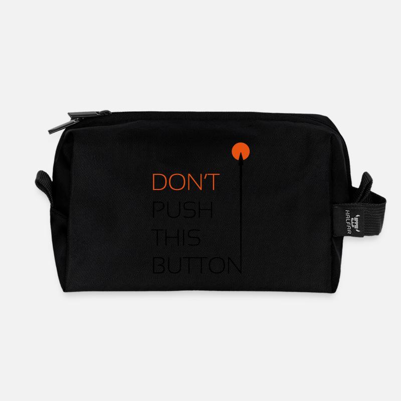 Push this Button - Recycelte Kulturtasche - Schwarz