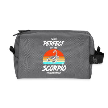 Sternzeichen Skorpion - Recycelte Kulturtasche - Anthrazit - Vorne