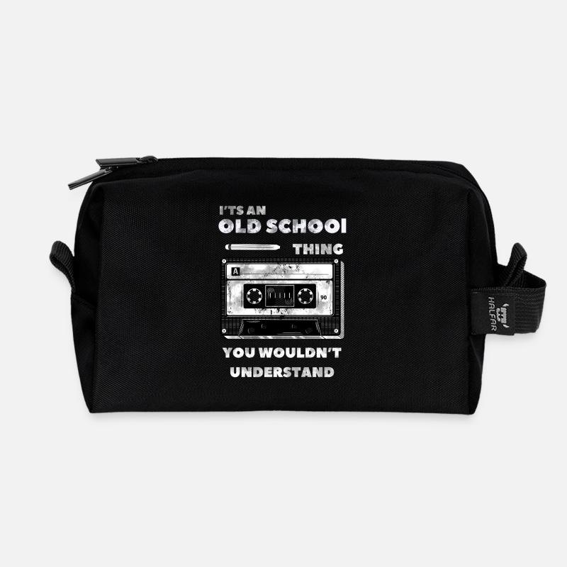 Old-School-Vibes - Recycelte Kulturtasche - Schwarz