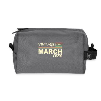 März 1976 - März 1976 - Recycelte Kulturtasche - Anthrazit - Vorne