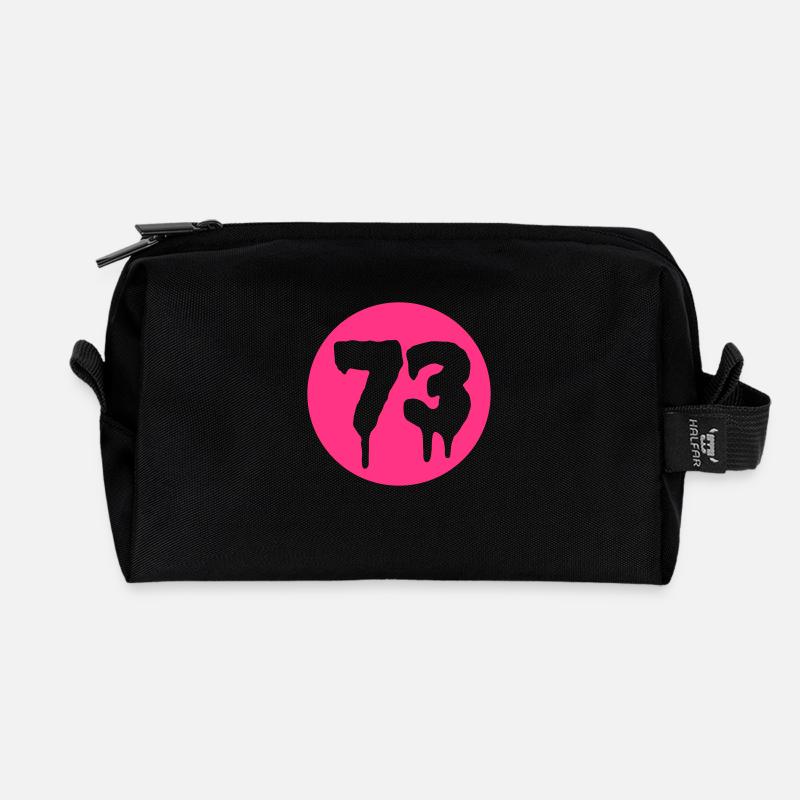 Number 73 - Recycelte Kulturtasche - Schwarz