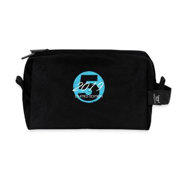 5 years old limited edition - Recycled Toiletry Zip Bag - black - Front