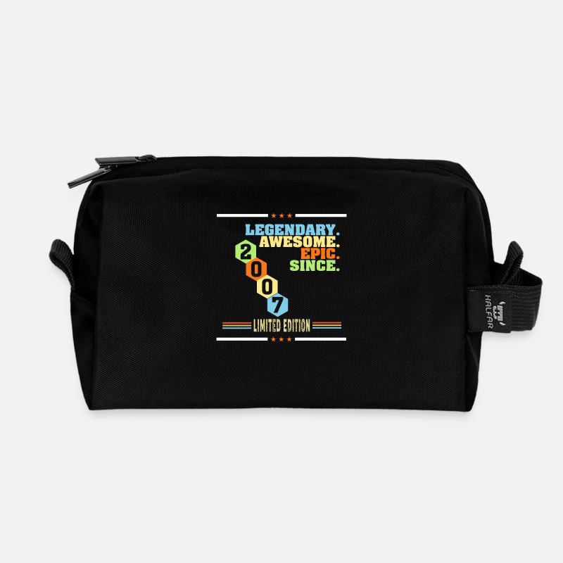 Legendary awesome epic since 2007 limited edition - Recycelte Kulturtasche - Schwarz