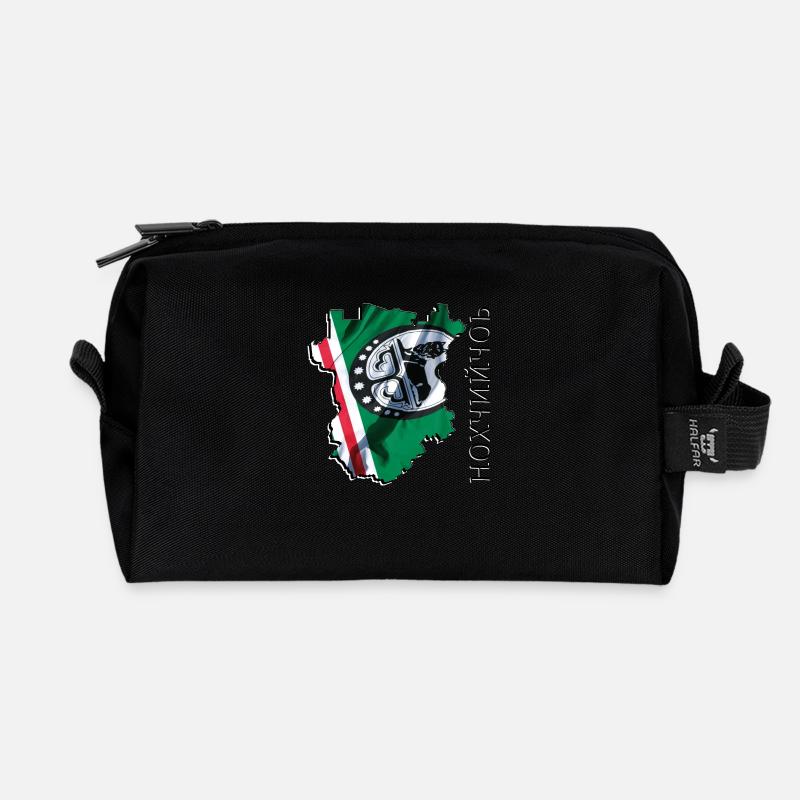 (RU) Le drapeau de la Tchétchénie sur sa propre carte CE - Trousse de toilette en tissu recyclé - noir
