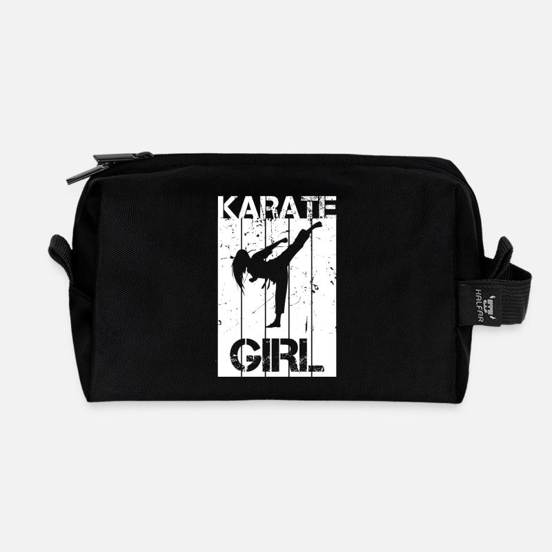 Karate Girl - Recycelte Kulturtasche - Schwarz