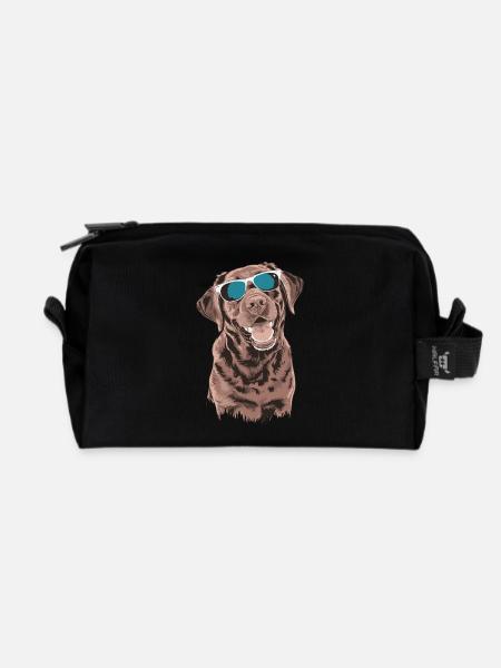 Brauner Labrador mit Sonnenbrille - Recycelte Kulturtasche - Schwarz