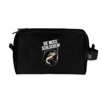 Sie muss schlucken! Lustiges Angler Spruchshirt - Recycelte Kulturtasche - Schwarz - Vorne