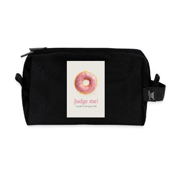 Judge Me Donut Funny Sweet Food Design - Recycelte Kulturtasche - Schwarz - Vorne