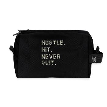 Huste. Hit. Never Quit. - Recycelte Kulturtasche - Schwarz - Vorne