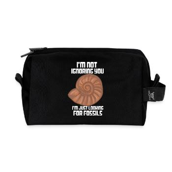 Chasseurs de fossiles à la recherche d’indices - Trousse de toilette en tissu recyclé - noir - Devant