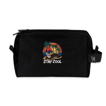 Loutre avec lunettes de soleil et casquette de baseball sur la plage - Trousse de toilette en tissu recyclé - noir - Devant