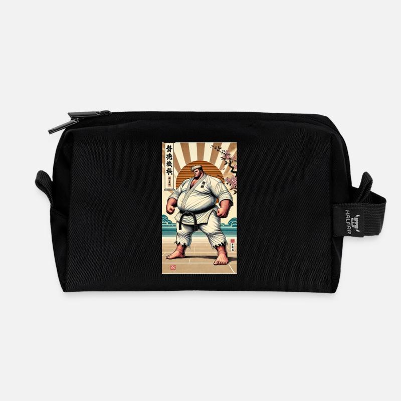 Karate MEISTER - Recycelte Kulturtasche - Schwarz