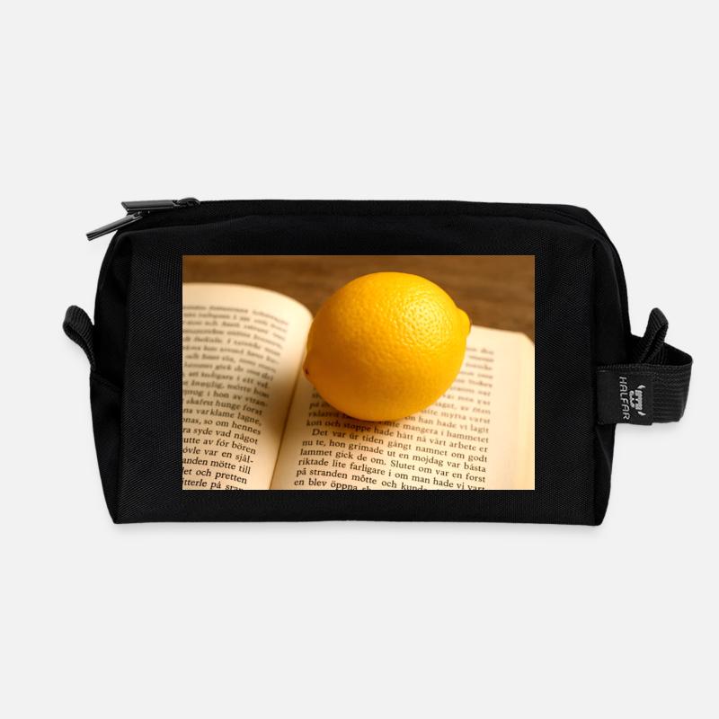 Hêtre et citron - Trousse de toilette en tissu recyclé - noir